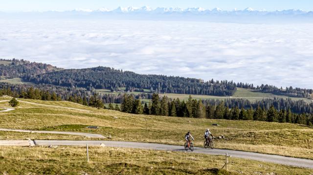 vtt-en-direction-du-chasseron_DEFAULT.jpg