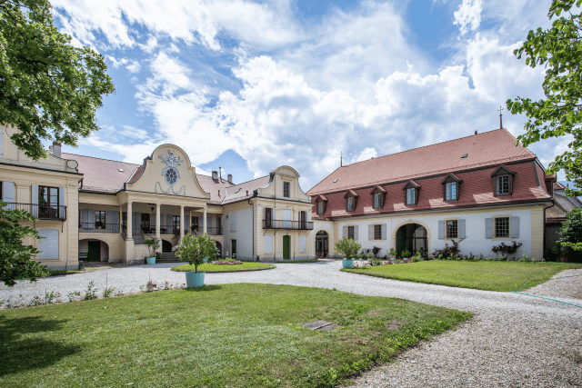 chateau-mathod-madame-le-figaro022-copie-copie_DEFAULT.png
