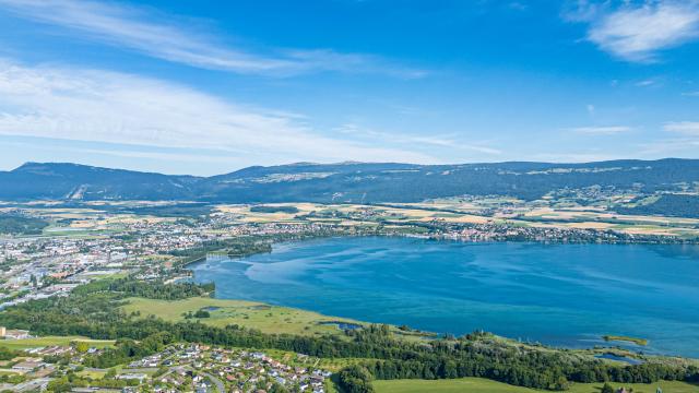 bout-du-lac-de-neuchatel-vers-yverdon-les-bains_DEFAULT.jpg