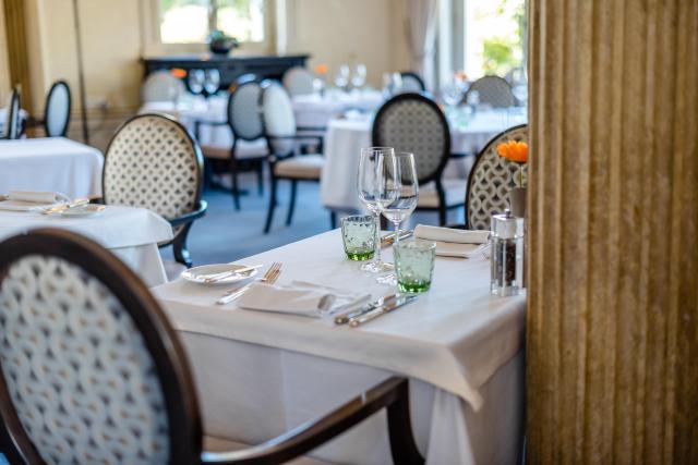 centre-thermal-yverdon-restaurant-la-rotonde-2cnuno-acacio_DEFAULT.jpg