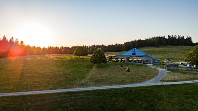 chalet-des-cernys_DEFAULT.jpg