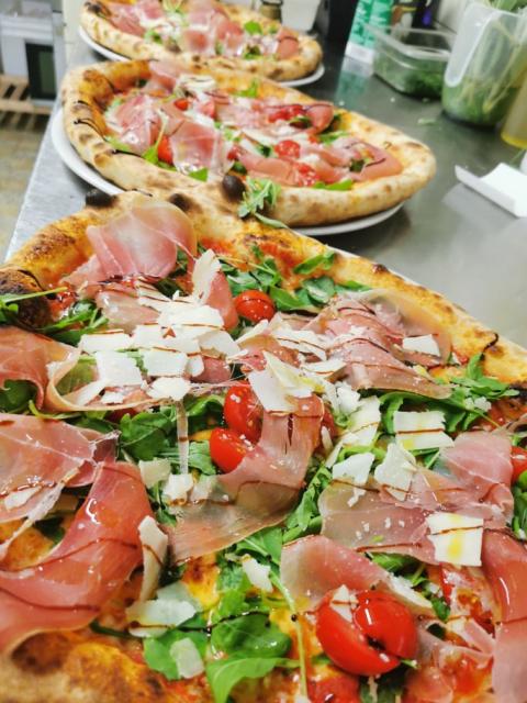 cafe-la-placette-pizza_DEFAULT.jpg