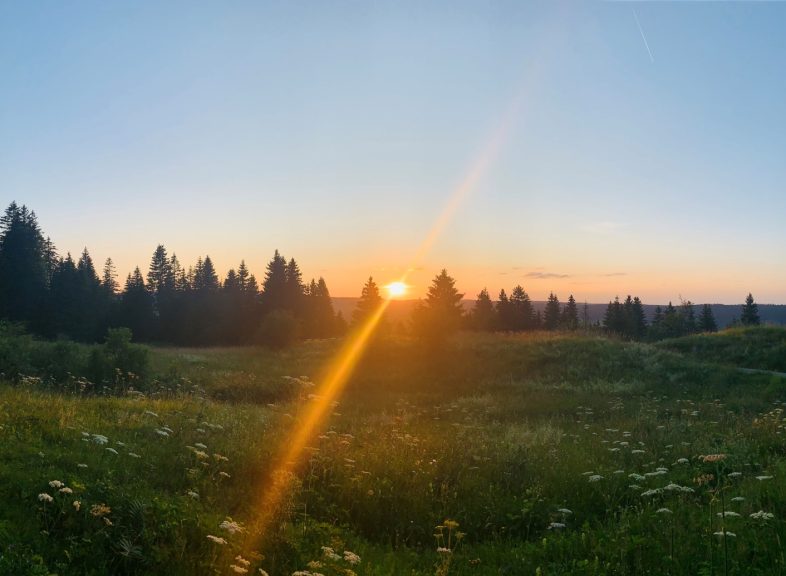 Randos à la Vallée de Joux et nuit sous tipi